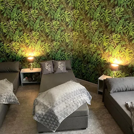 Voll Ausgestattetes Kleines Nr 7 *