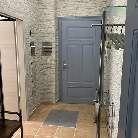 Voll Ausgestattetes Kleines Nr 7 * Maagdenburg